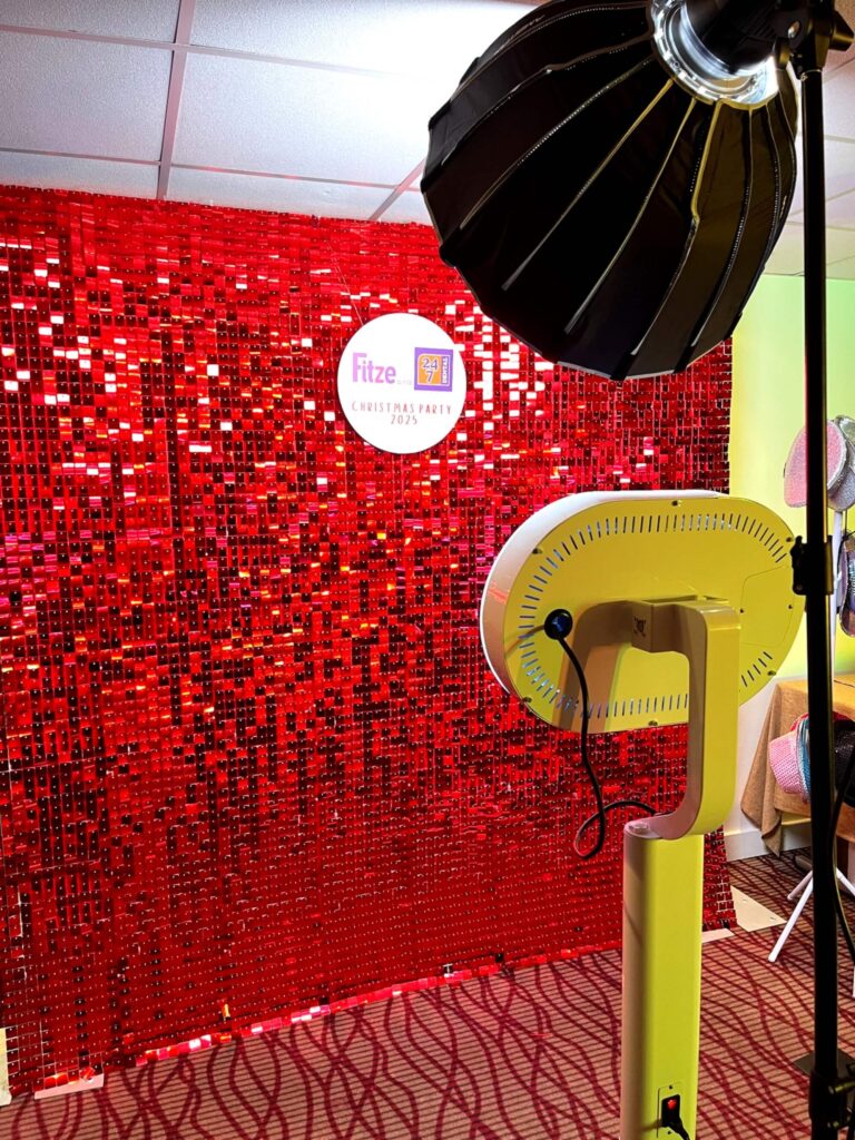 digital selfie pod 2