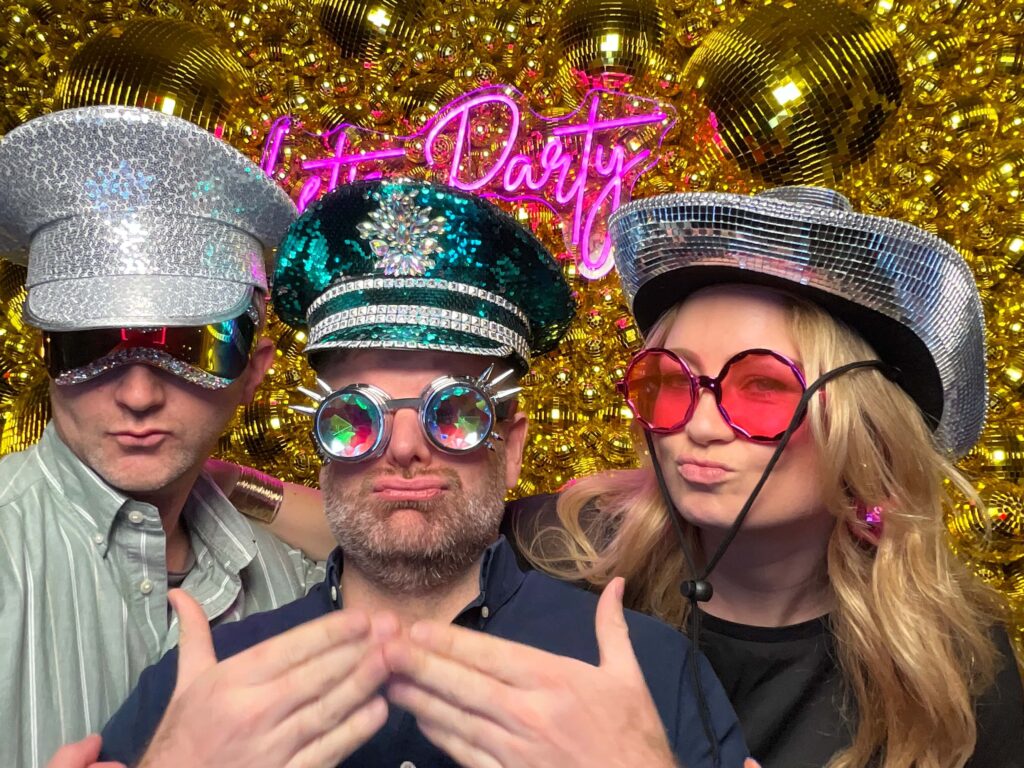 digital selfie pod 5